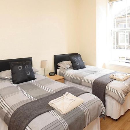 Corner House Hotel Инерлитън Екстериор снимка