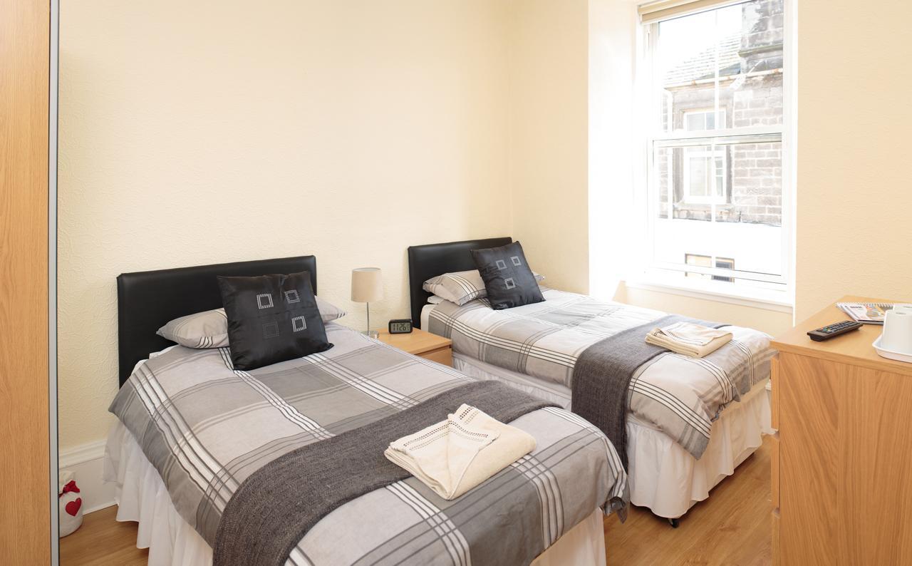 Corner House Hotel Инерлитън Екстериор снимка