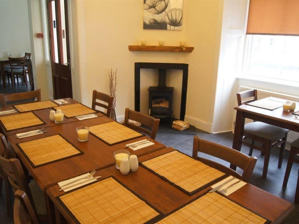 Corner House Hotel Инерлитън Екстериор снимка